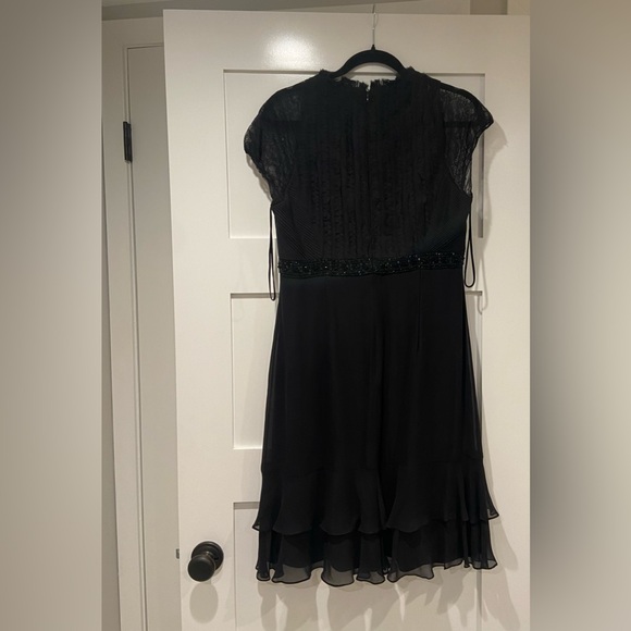 100% silk v neck dress with lace cap sleeves and beaded detail - Picture 2 of 7